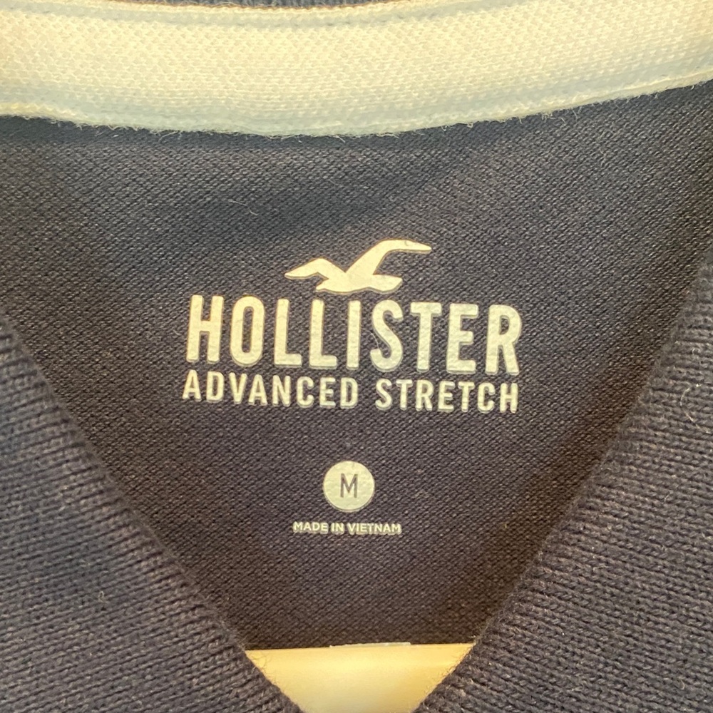 Hollister Men's Navy, White & Red Trim Block Polo - Men’s Medium - Picture 2 of 6